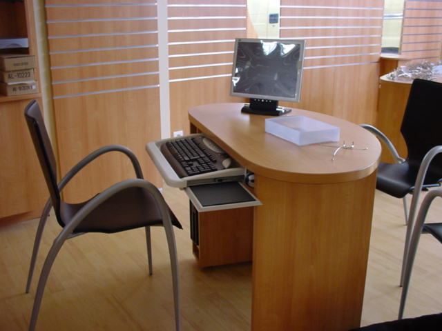 bureau en bois massif avec tiroir pour clavier